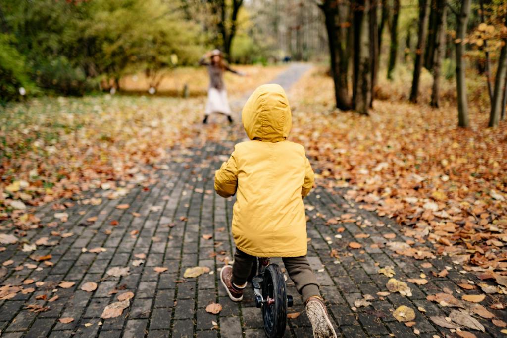 🍂 15 Fun Outdoor Activities for Fall Break (Family-Friendly &&nbsp;Mom-Approved!)